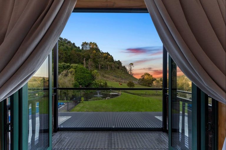 Photo of property in 870 Woodcocks Road, Kaipara Flats, Warkworth, 0981