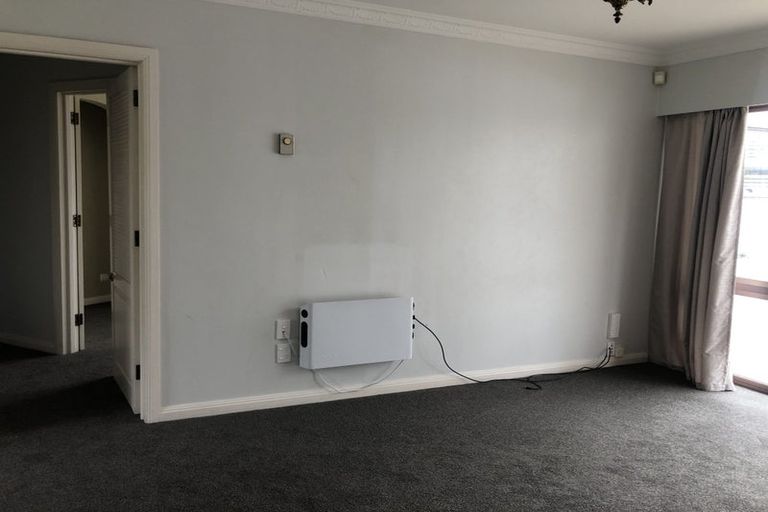 Photo of property in 1 Bambery Court, Palmerston North, 4414
