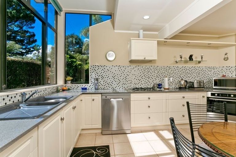 Photo of property in 9 Hobson Heights Road, Lucas Heights, Auckland, 0632