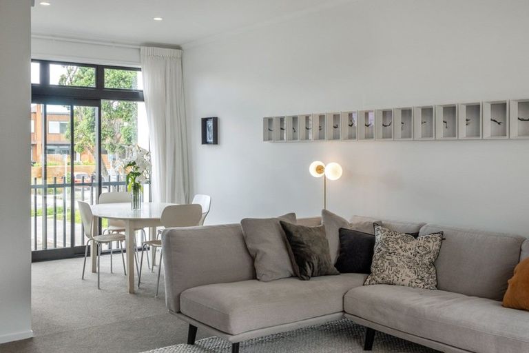 Photo of property in 10 Mayfly Lane, Hobsonville, Auckland, 0616