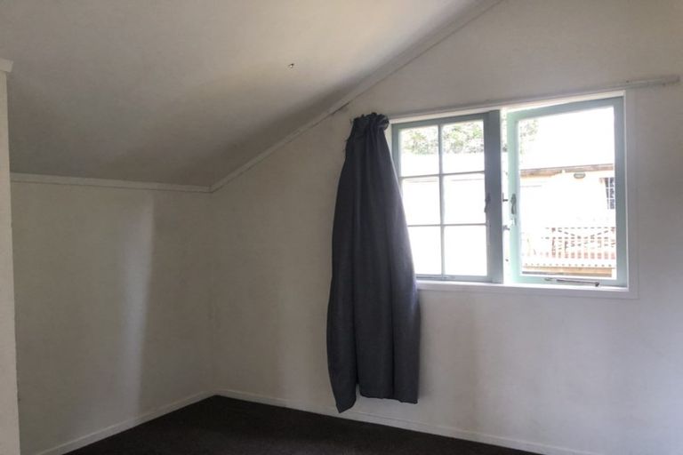 Photo of property in 1/8 Abbeygate Street, Birkdale, Auckland, 0626