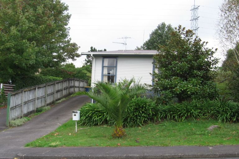 Photo of property in 31 Vina Place, Massey, Auckland, 0614