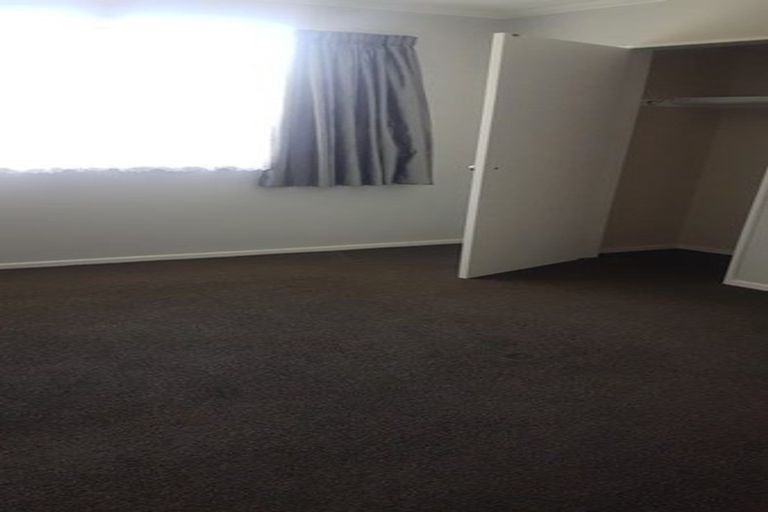 Photo of property in 12a Somerset Crescent, Highbury, Palmerston North, 4412