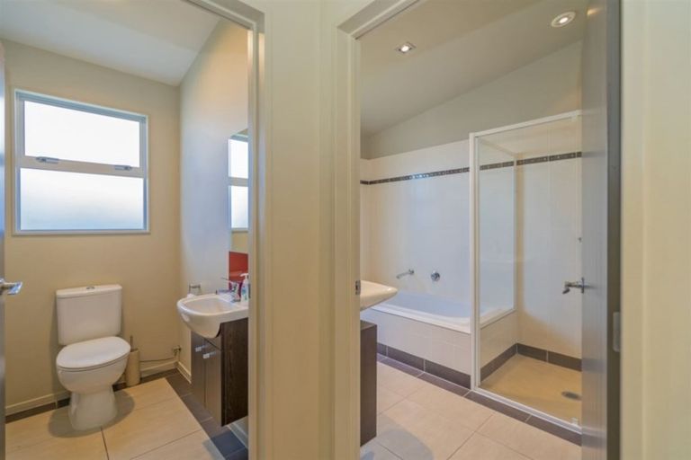 Photo of property in 22 Wells Place, Whitianga, 3510