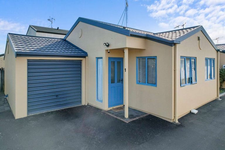 Photo of property in 1 Paterson Street, Frankton, Hamilton, 3204