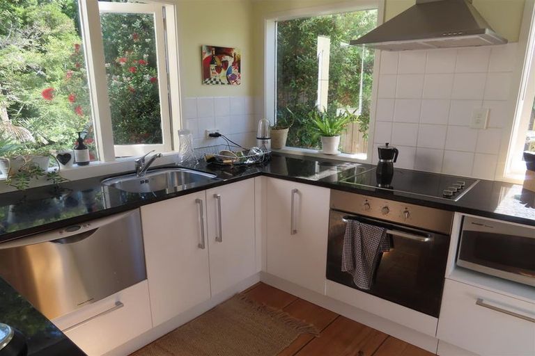 Photo of property in 9/20 Selwyn Road, Cockle Bay, Auckland, 2014