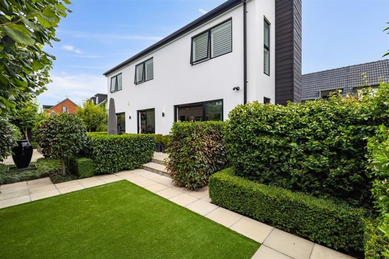 Photo of property in 90 Abberley Crescent, St Albans, Christchurch, 8014