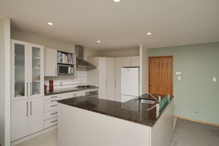 Photo of property in 63a Sandwich Road, Beckenham, Christchurch, 8023