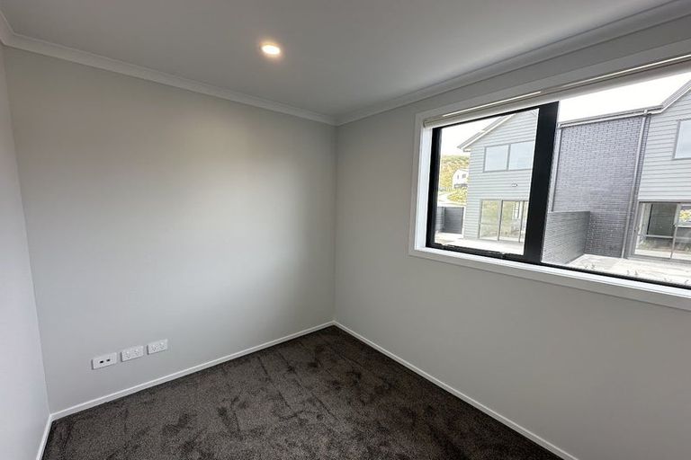 Photo of property in 32 Bee Lane, Whitby, Porirua, 5024