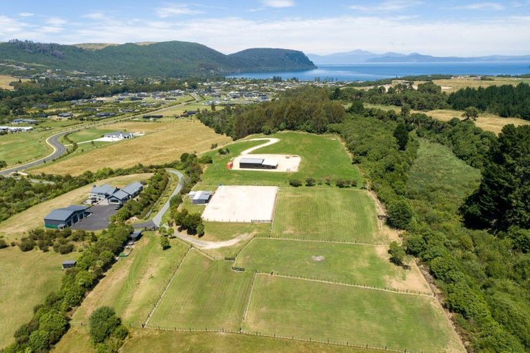 Photo of property in 12 Oakdale Drive, Kinloch, Taupo, 3377