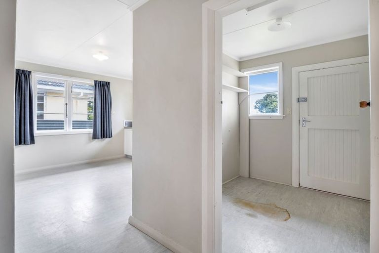 Photo of property in 614 Featherston Street, Roslyn, Palmerston North, 4414