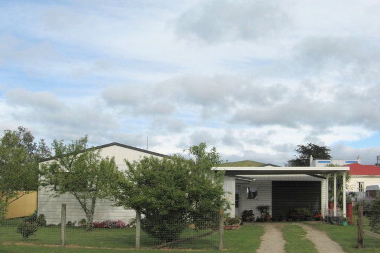 Photo of property in 19 Endeavour Street, Tolaga Bay, 4077