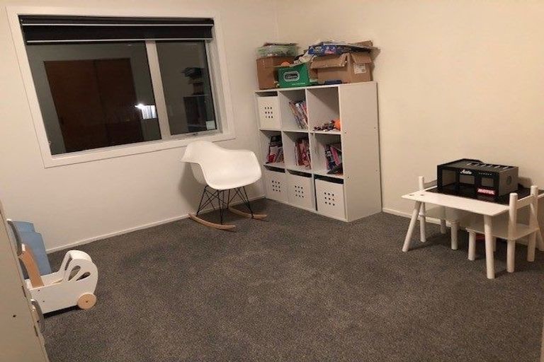 Photo of property in 1/35 Moore Street, Hillcrest, Auckland, 0627