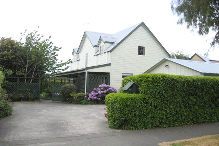 Photo of property in 68 Englefield Road, Northwood, Christchurch, 8051