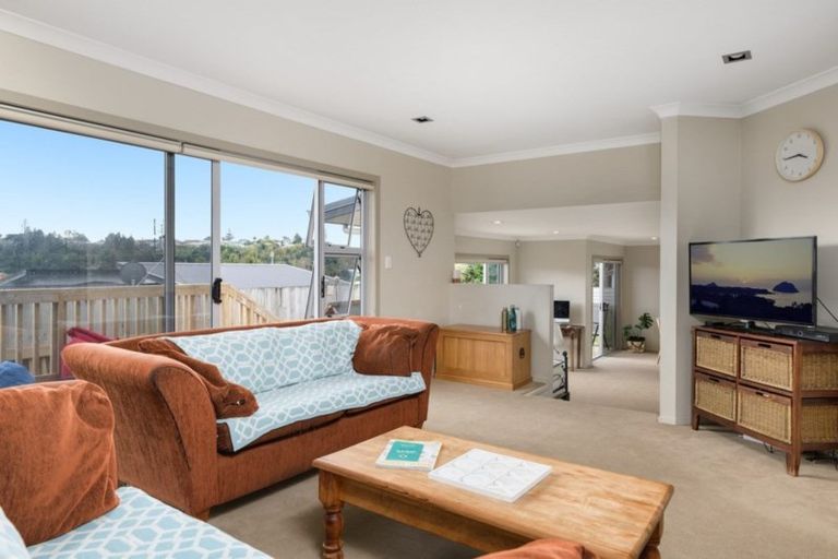 Photo of property in 16 Te Otinga Place, Pyes Pa, Tauranga, 3112