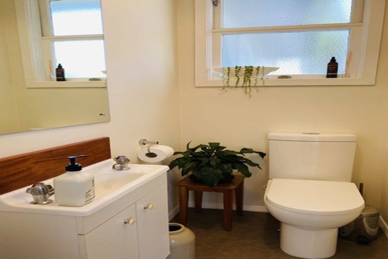 Photo of property in 97 The Esplanade, Raumati South, Paraparaumu, 5032