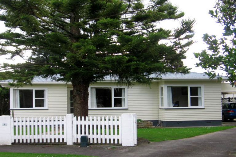 Photo of property in 9 Tingey Place, Awapuni, Palmerston North, 4412