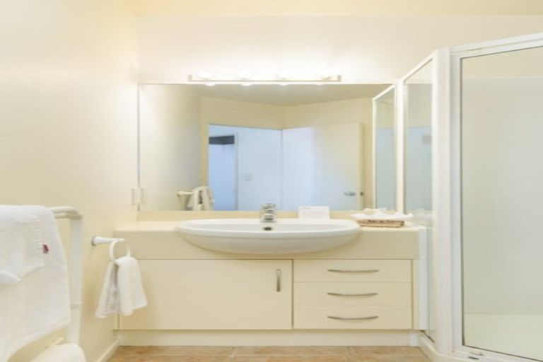 Photo of property in 41/3 Maunganui Road, Mount Maunganui, 3116