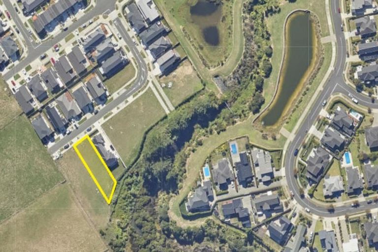 Photo of property in 5 Fjord Way, Karaka, Papakura, 2113