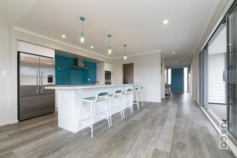 Photo of property in 21 Turpin Road, Riverhead, 0820