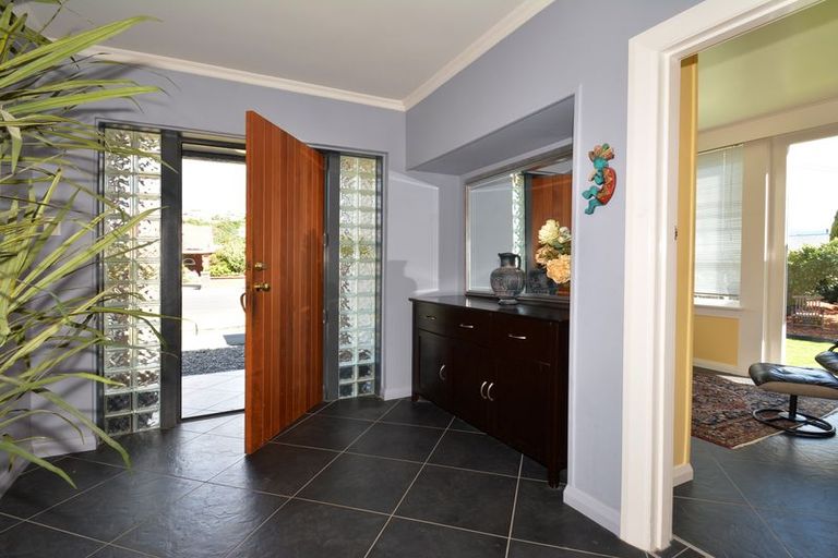 Photo of property in 85 Hargest Crescent, Saint Clair, Dunedin, 9012