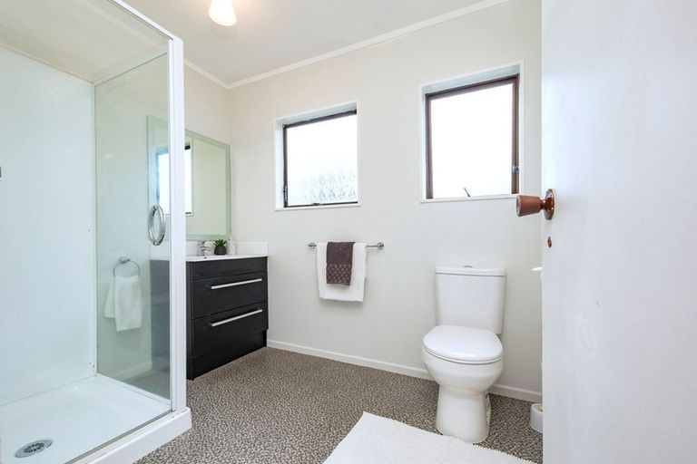 Photo of property in 1/86 Astley Avenue, New Lynn, Auckland, 0600