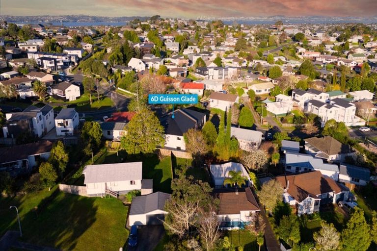 Photo of property in 6d Buisson Glade, West Harbour, Auckland, 0618