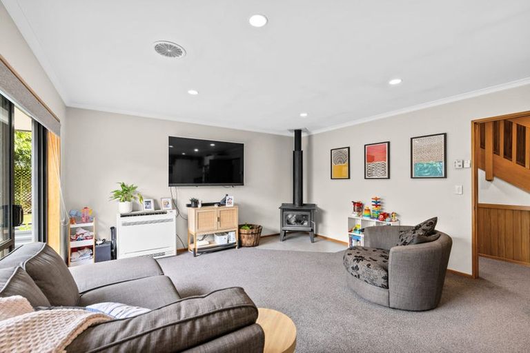 Photo of property in 18 Vanderbilt Place, Halswell, Christchurch, 8025