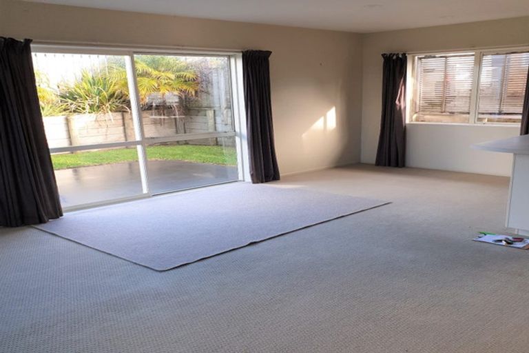 Photo of property in 3a Stevenson Road, Clarks Beach, 2122