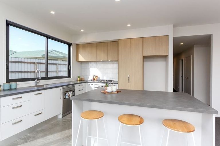 Photo of property in 13 Desmond Place, Bell Block, New Plymouth, 4312