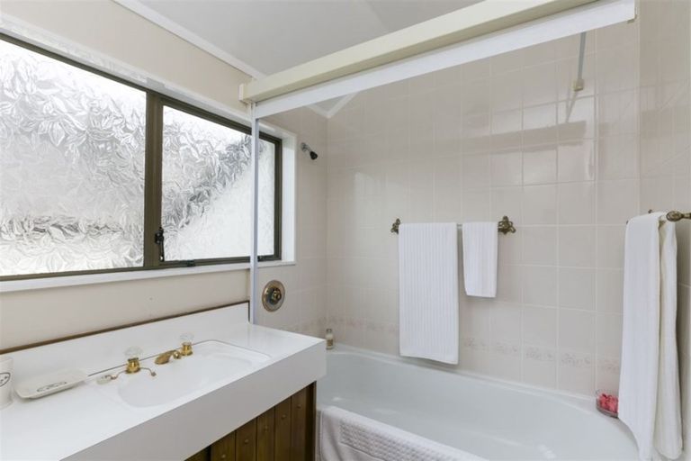 Photo of property in 70b Amapur Drive, Khandallah, Wellington, 6035