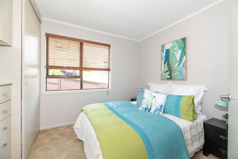 Photo of property in 1/80 Bond Crescent, Forrest Hill, Auckland, 0620