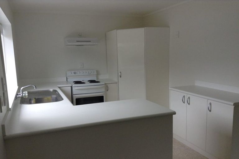 Photo of property in 2/5 Seine Road, Forrest Hill, Auckland, 0620