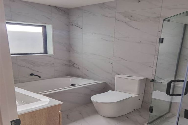 Photo of property in 68 Biokovo Street, Massey, Auckland, 0614