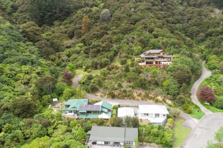 Photo of property in 28 Amelia Crescent, Waikawa, Picton, 7220