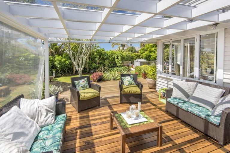 Photo of property in 14 Maleme Avenue, Belmont, Auckland, 0622