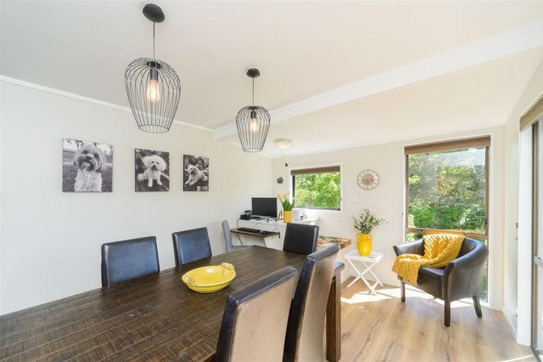 Photo of property in 120 Atawhai Road, Fitzherbert, Palmerston North, 4410