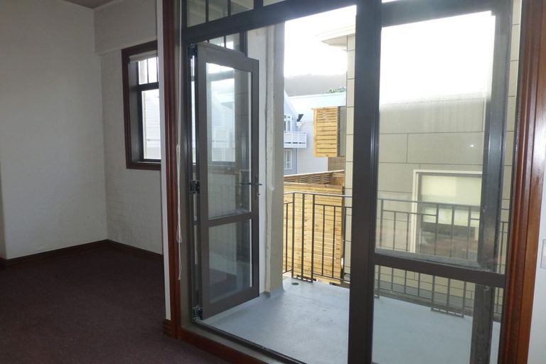 Photo of property in Pirie Street Townhouses, 28/35 Pirie Street, Mount Victoria, Wellington, 6011
