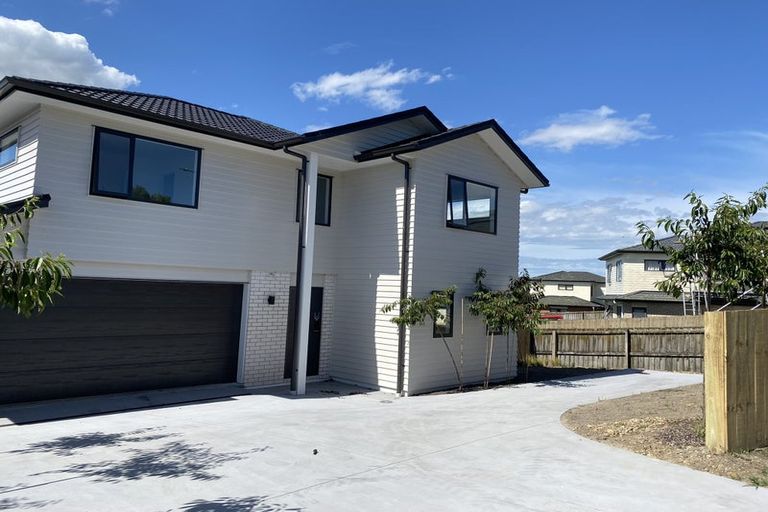 Photo of property in 1 Eric Gifford Drive, Ranui, Auckland, 0612