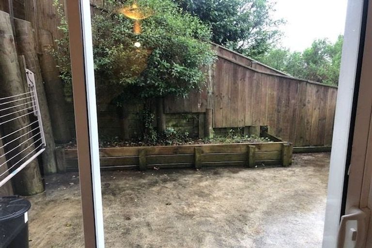 Photo of property in 14 Kopiko Way, Brooklyn, Wellington, 6021