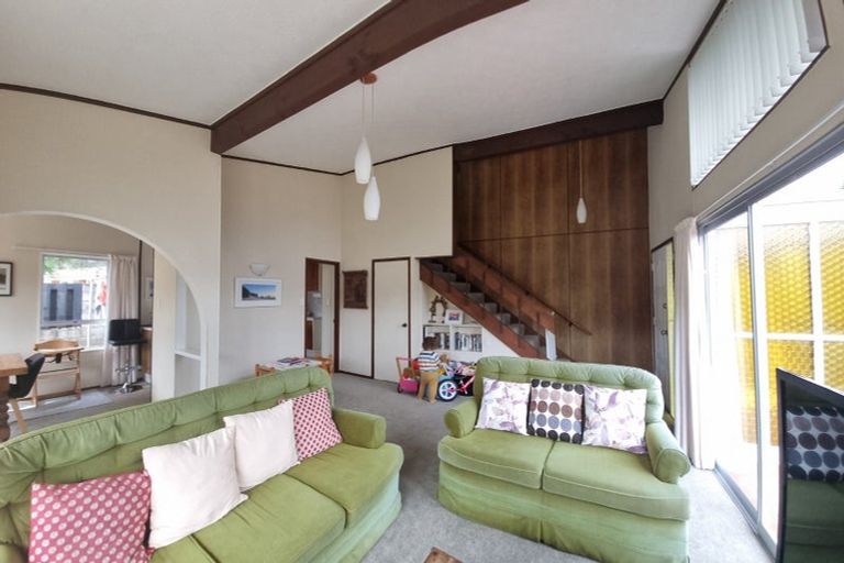 Photo of property in 1/30 Whiteacres Drive, Sunnyhills, Auckland, 2010