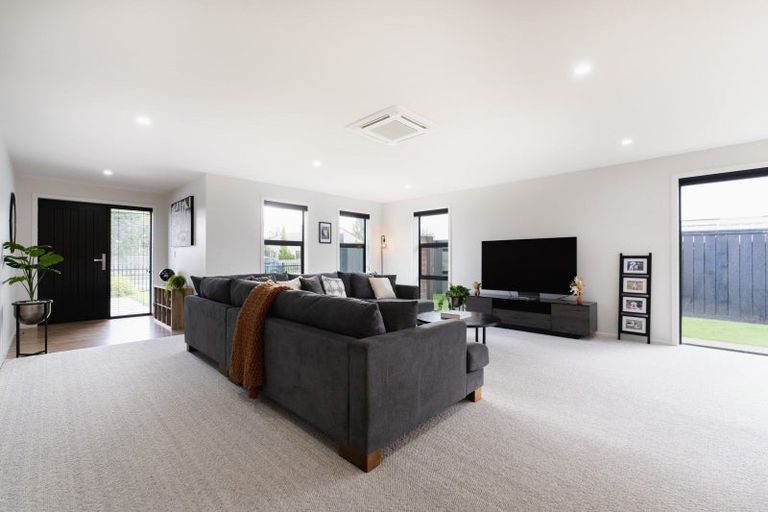 Photo of property in 180 Factory Road, Mosgiel, 9024