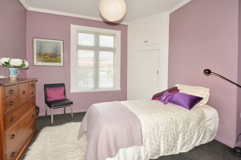 Photo of property in 85 Hargest Crescent, Saint Clair, Dunedin, 9012