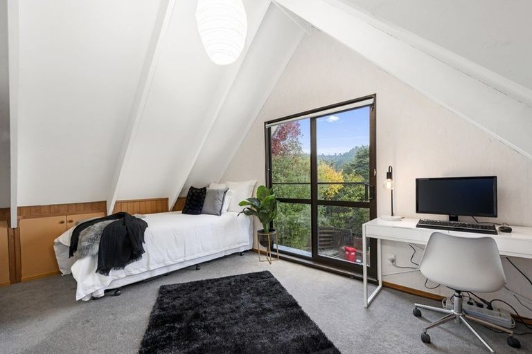 Photo of property in 97 Blue Mountains Road, Pinehaven, Upper Hutt, 5371