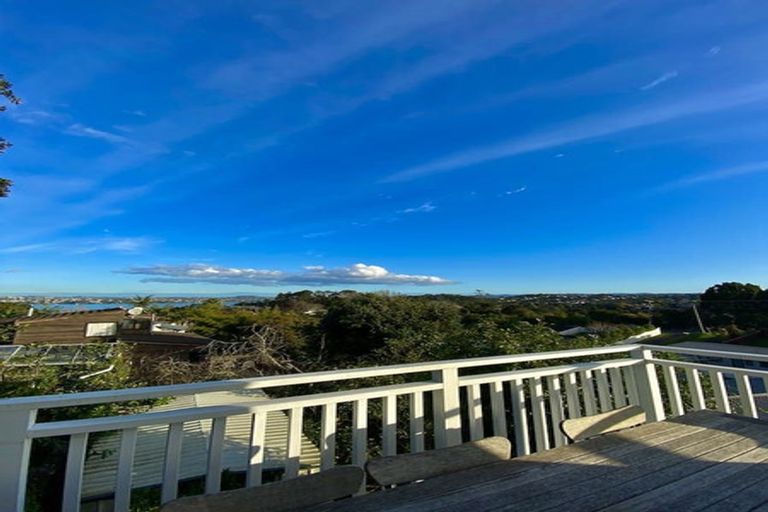 Photo of property in 1/27 Huka Road, Birkenhead, Auckland, 0626