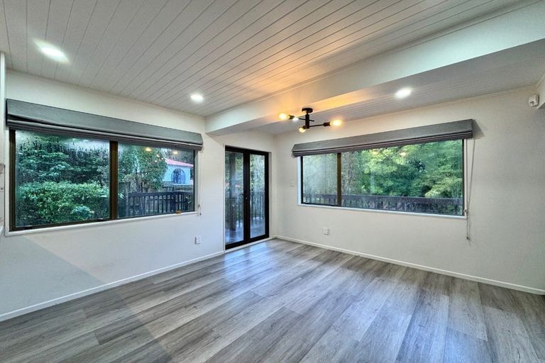 Photo of property in 11 Goodwood Drive, Goodwood Heights, Auckland, 2105