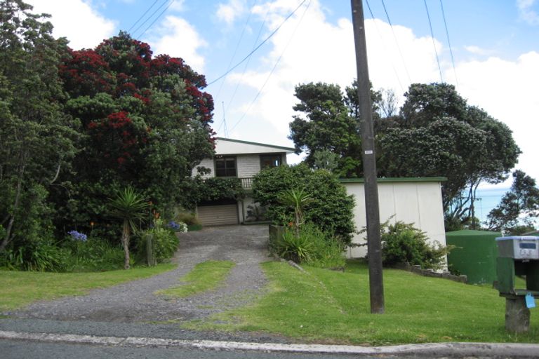 Photo of property in 83 Waitea Road, Muriwai, 0881
