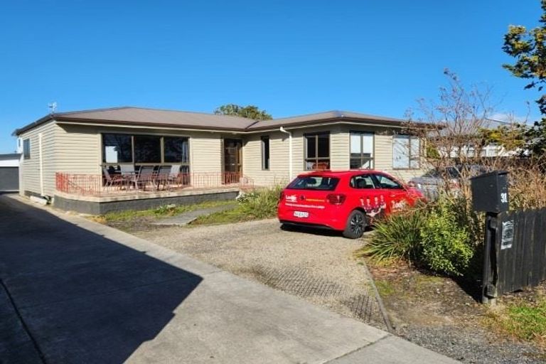 Photo of property in 31 Collins Road, Melville, Hamilton, 3206