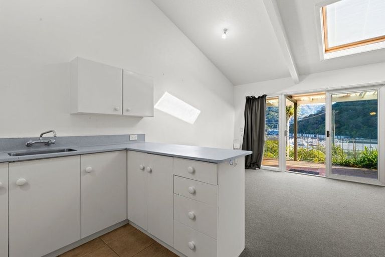 Photo of property in 4u Rutland Street, Picton, 7220