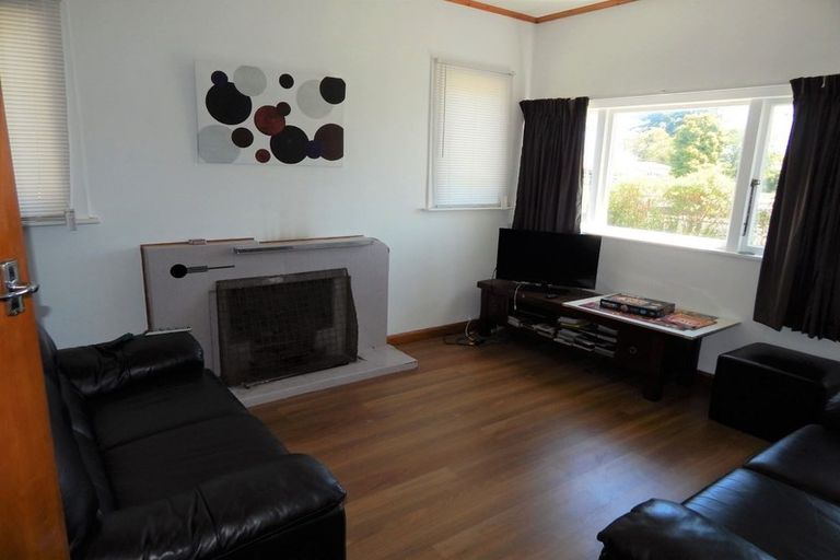 Photo of property in 18 Gibson Street, Ross, 7812